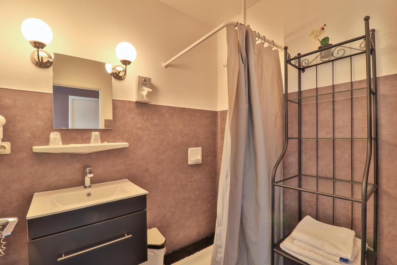 Hotel Les Flots Bleus 사뱅 외부 사진